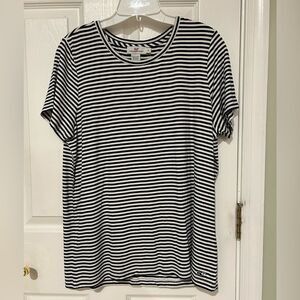 Vineyard Vines Black and White Striped Short Sleeve Tee
